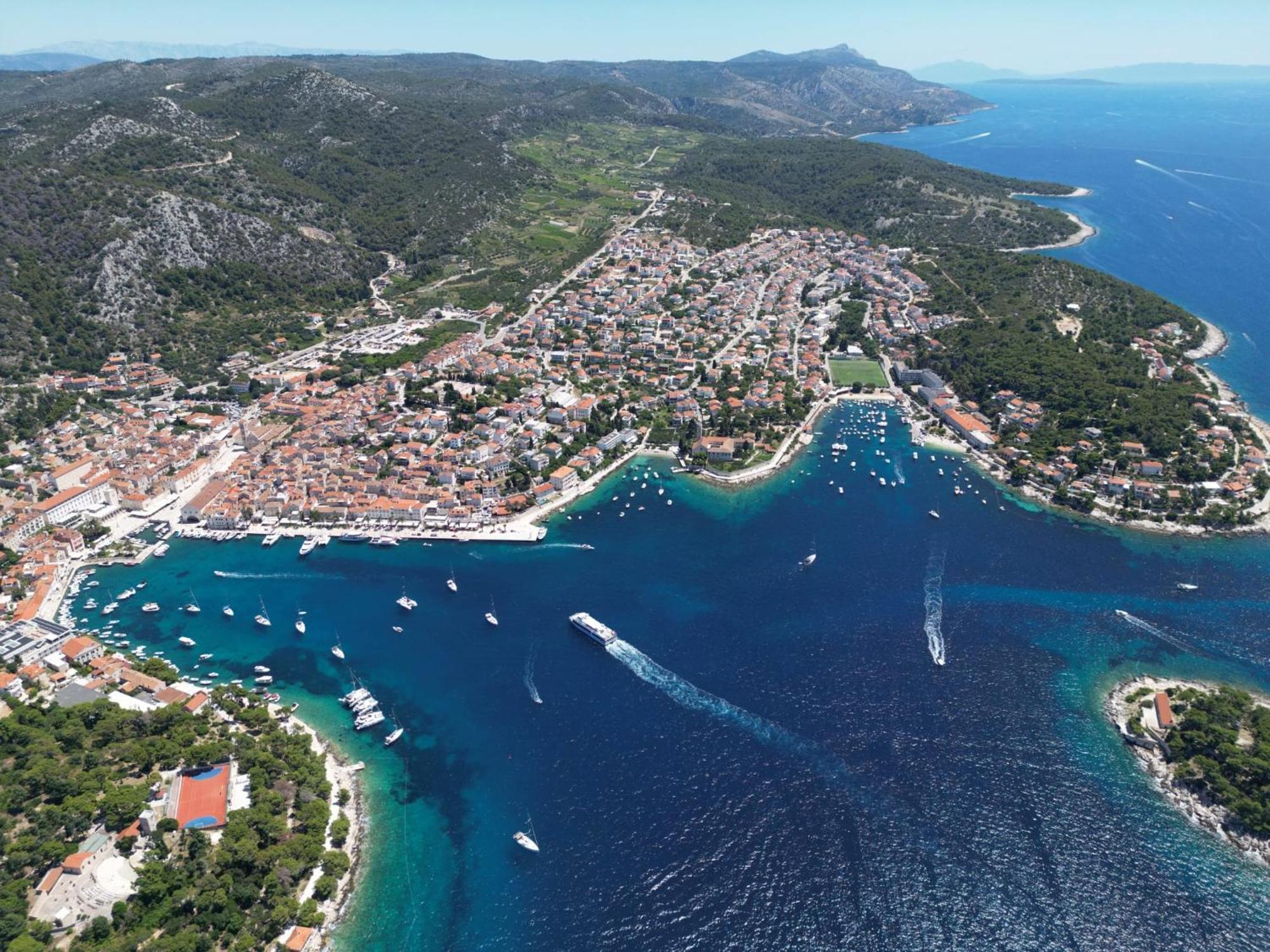 Bed & Breakfast Huljic Hvar Town Exterior photo